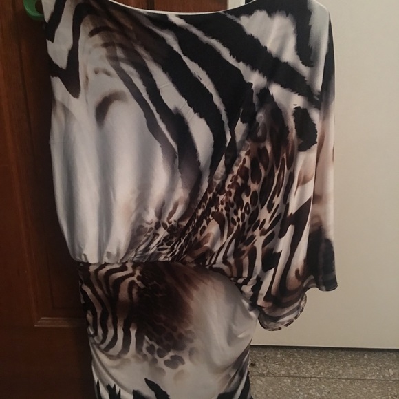 Cache’ Leopard Party top - Picture 2 of 2